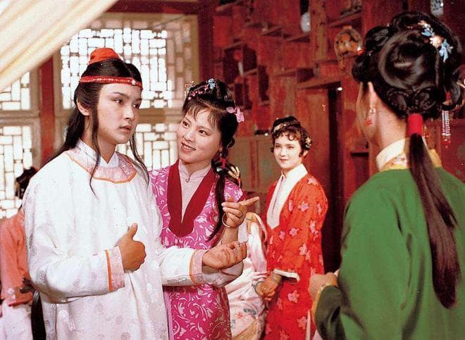 《红楼梦》里的语言智慧：千里搭长棚