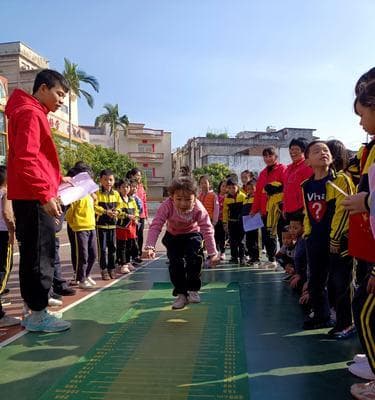 小学五年级800米跑步技巧是什么？如何提高跑步成绩？