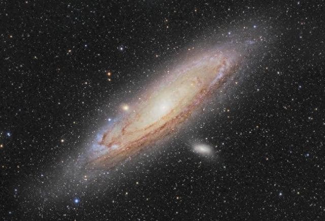 宇宙中有多少个星系？答案是500万亿，但大部分都失联了