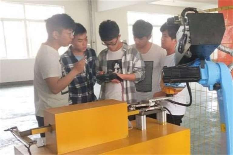 新高考数学与旧高考数学显著区别分析：删减内容、题型调整及高效学习方法探讨