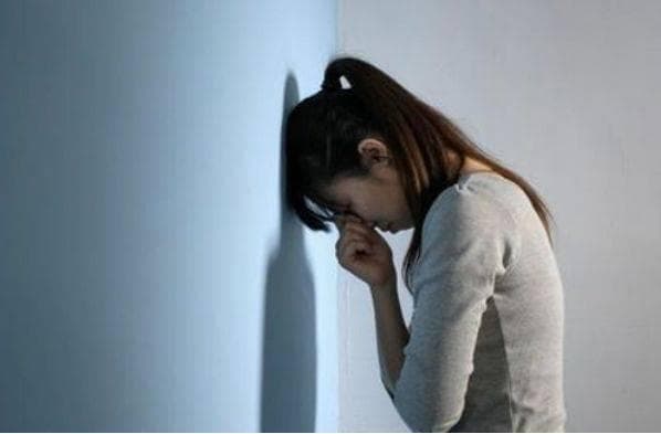孩子考前不适：发烧、肚子疼背后的心理与生理因素及应对策略