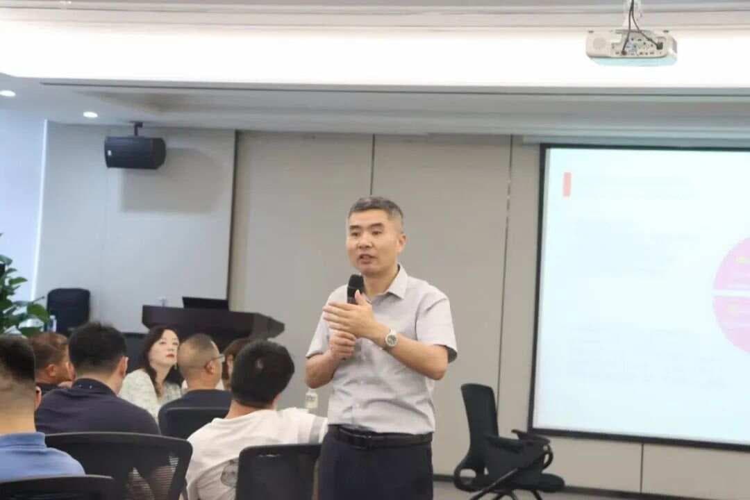 越厉害的领导，越懂得这样和下属谈心