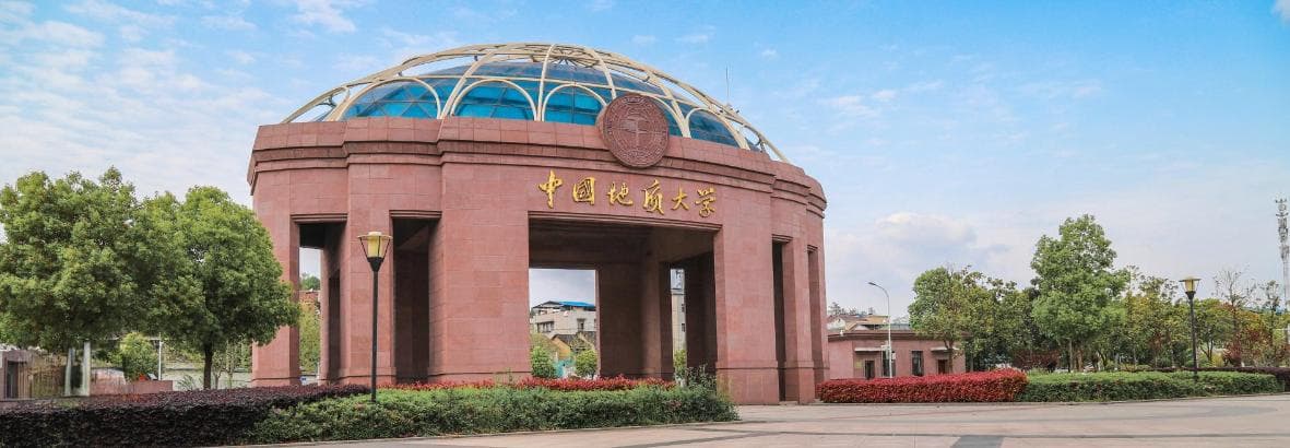 张雪峰为什么不建议上中国地质大学？专业方向与就业前景深度解析