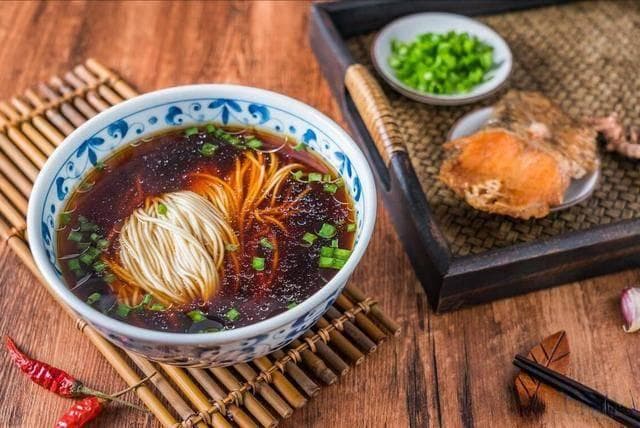 打卡江苏，这10条“小吃街”别错过！价不贵，品种全，地道江南味