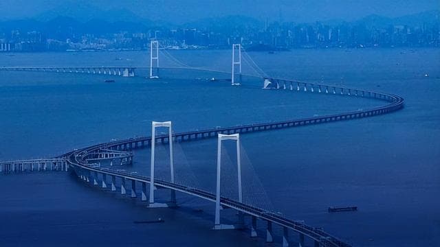 深中通道通车却被质疑：这个投资根本收不回成本，是亏钱工程？
