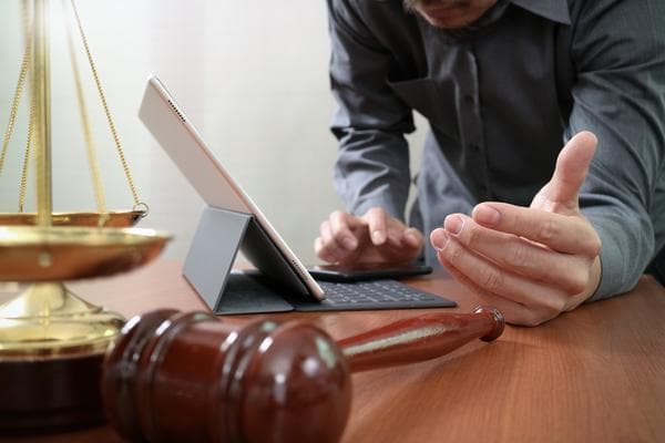 交通事故纠纷证据怎么收？全面解析证据收集的关键步骤与技巧