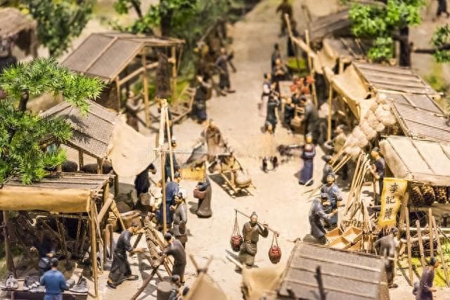 古代食人族：战争与生存挑战下的人性探索