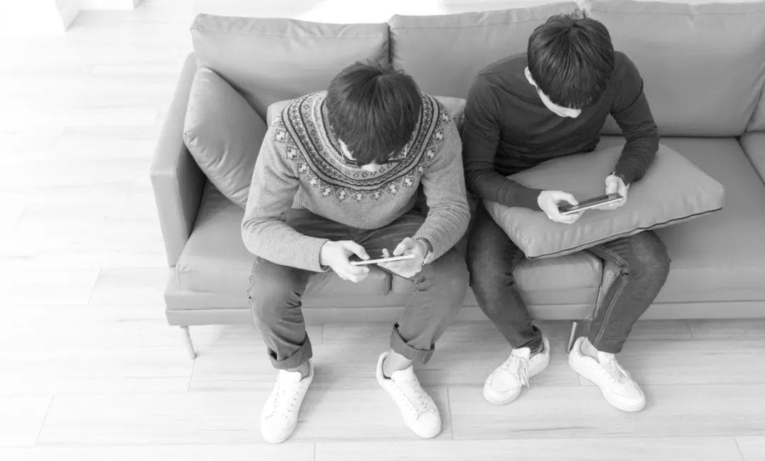 “刷屏族”如何预防和缓解各种肩颈不适？