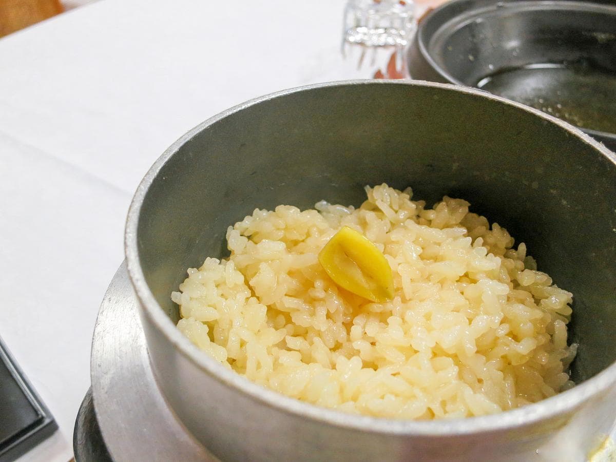 隔夜饭怎么加热，正确的加热方法，对于保持饭菜的口感至关重要