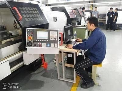 数控车工职业详解：任职要求与职业发展路径