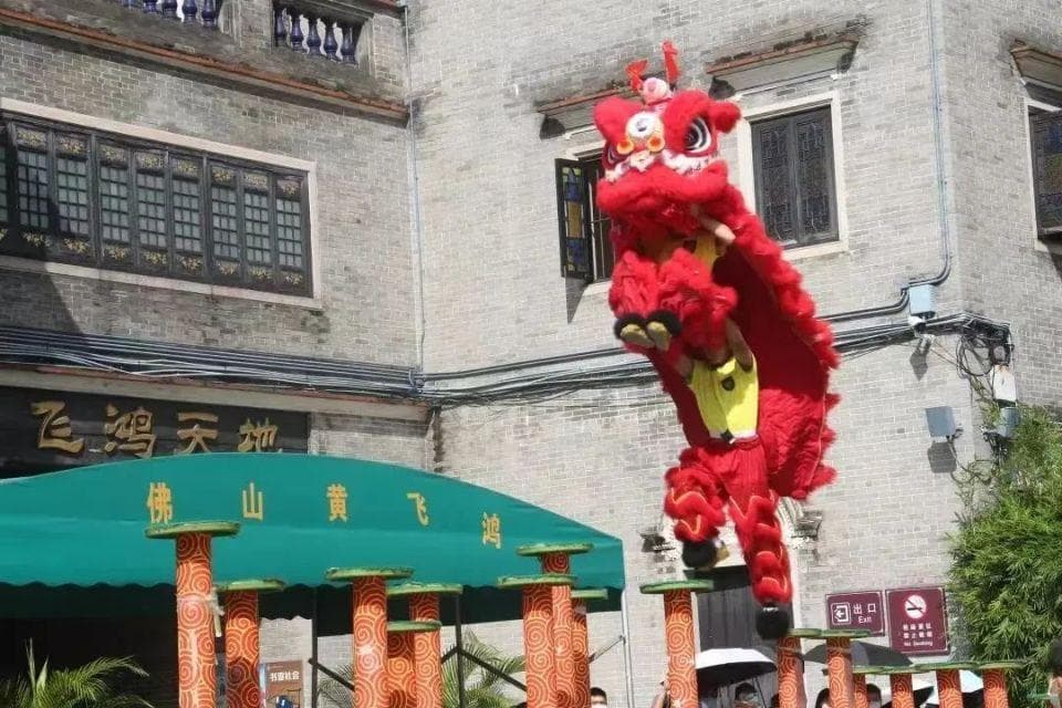 岭南功夫文化之旅：从李小龙到叶问，探寻南派武术的传承之路