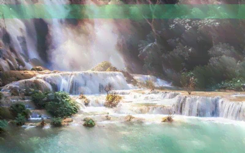 青城山与峨眉山旅游攻略：哪个景点更适合游玩与深度体验？