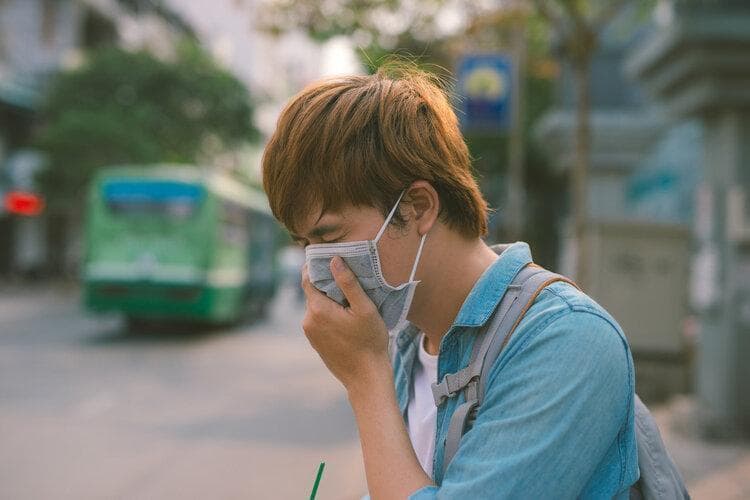 春季过敏性结膜炎防治指南：症状识别与科学应对