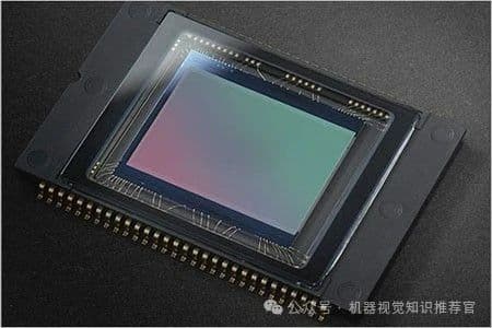 机器视觉中的图像传感器：CCD与CMOS的比较与应用