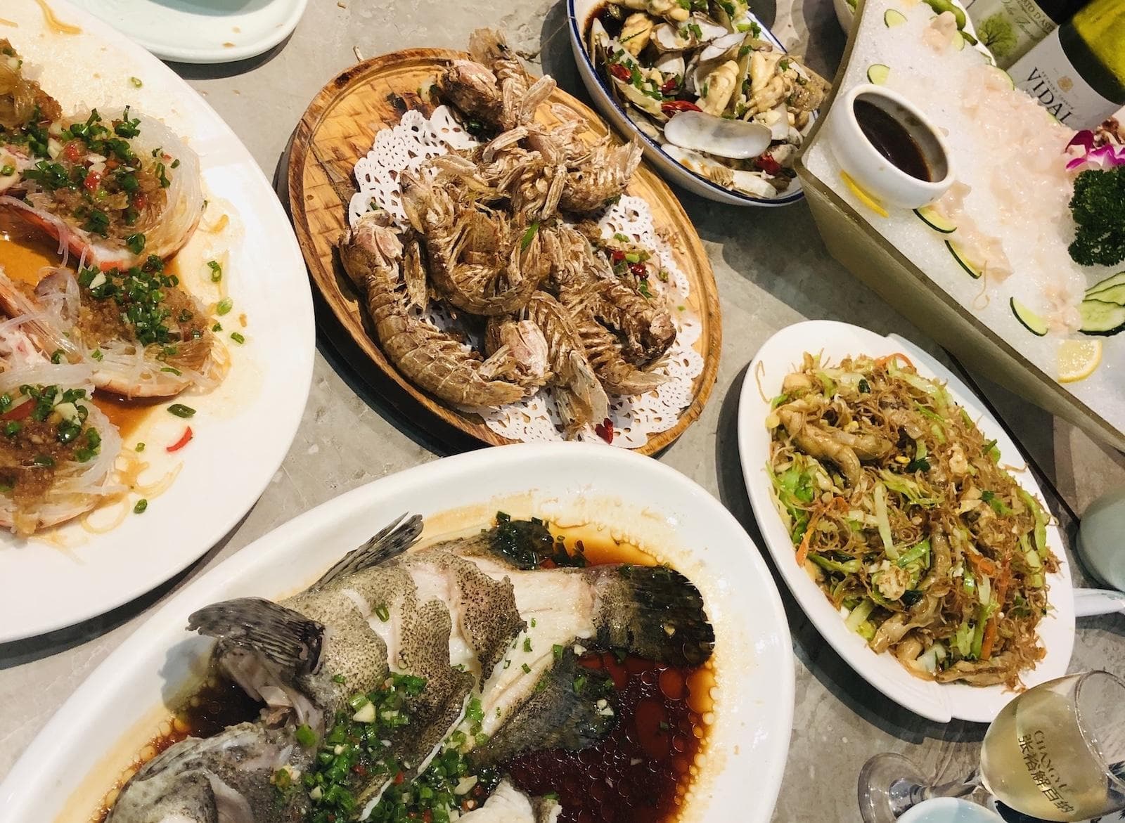 小型聚会喝红酒，适合搭配什么下酒菜？