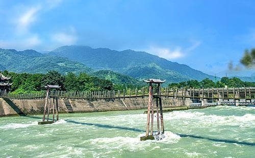 都江堰四季皆景，但何时去玩最适宜？这份旅游指南告诉你！