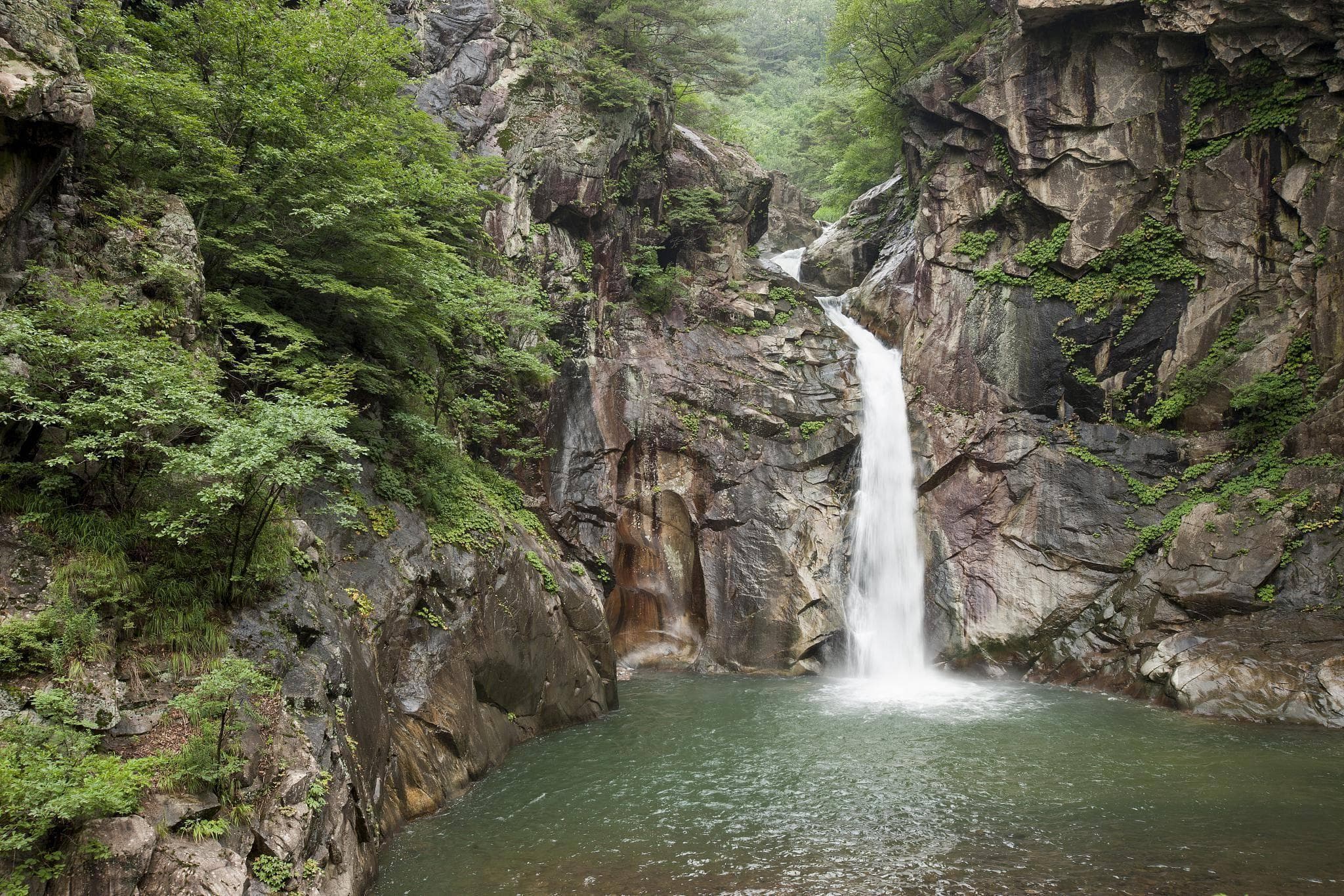 龙潭大峡谷：破产的5A景区，自然与文化的双重遗产