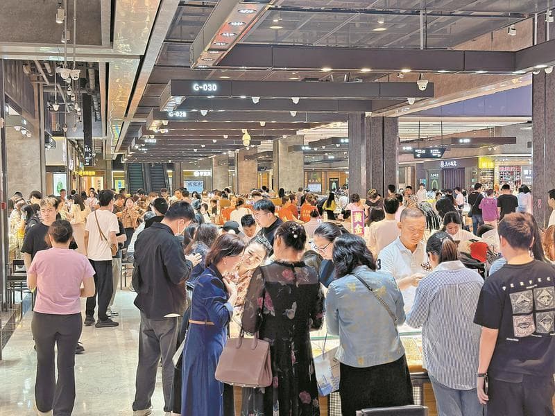 中国“宝都”水贝：昔日低端工业区，何以变成全球黄金珠宝交易高地？