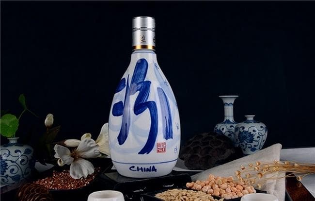 同是汾酒，玻汾，老白汾，青花汾酒哪个更好喝？其实差别真大
