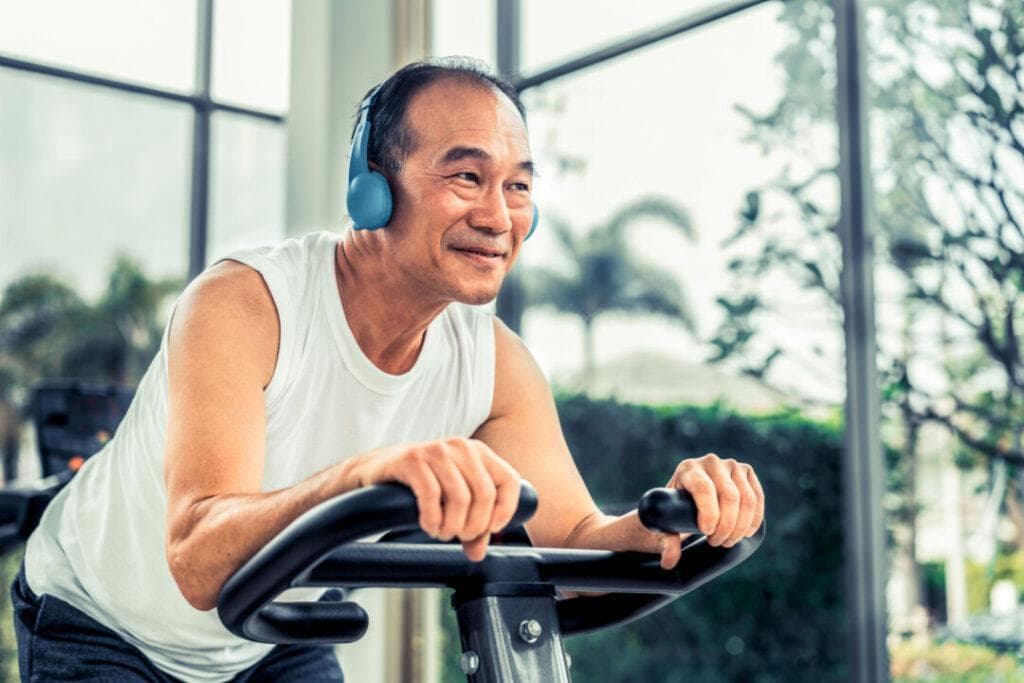 60+老年人减重秘诀：运动＋健康＝活力人生！