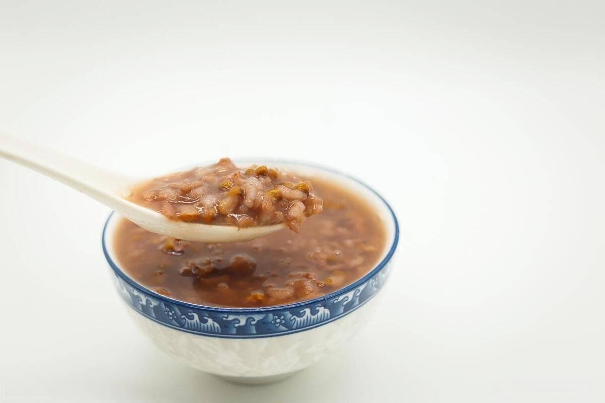 不管煮绿豆红豆还是黑豆，加上这一步，8分钟全煮开花，省时省火