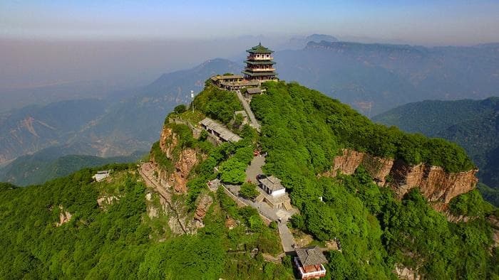 🏞️ 王屋山探秘：道教名山的历史文化与自然奇观