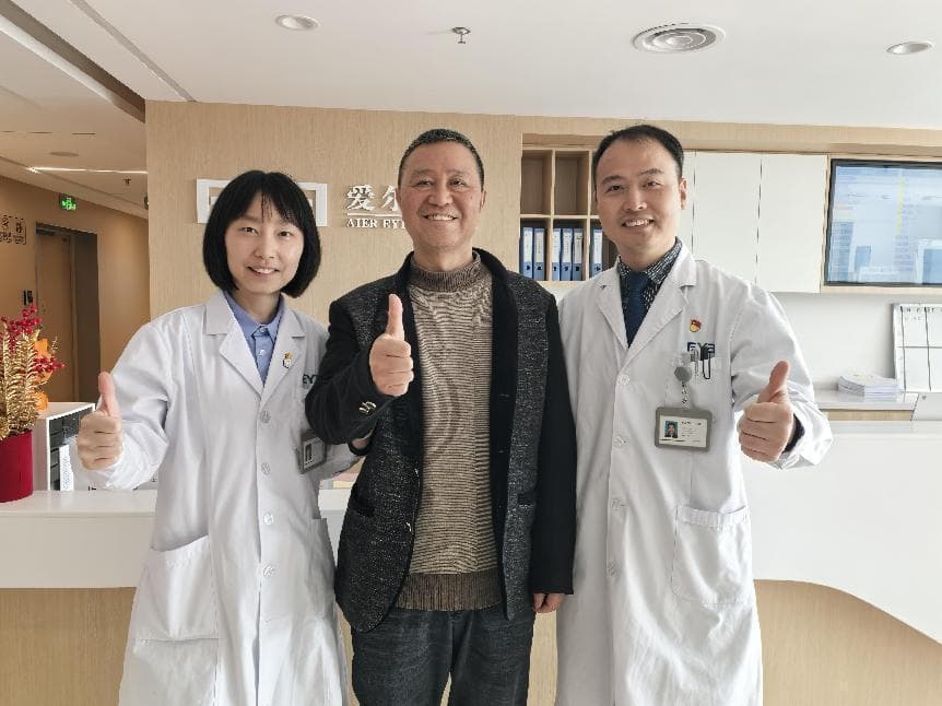 飞秒焕晶，点亮视界：安徽爱尔眼科医生家属手术纪实