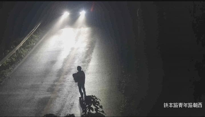 “在外互助父母协议”走红，线上线下掀起助老新风尚