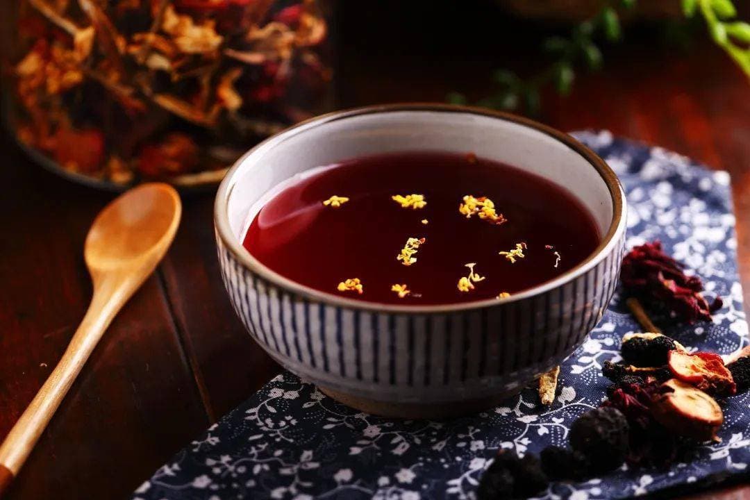 消暑佳饮“酸梅汤”——从宫廷药茶到网红爆款