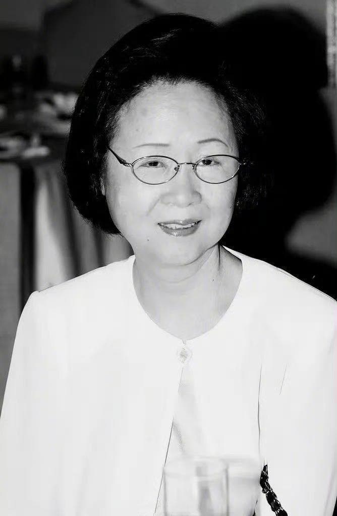 琼瑶留给世界的最后一句话：“祝福大家，活得潇潇洒洒！”
