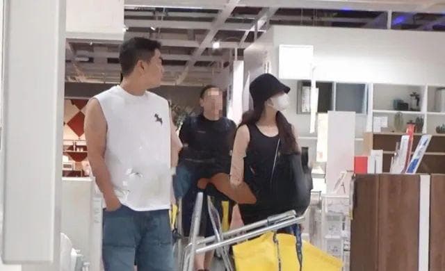 殷桃与医生男友宜家甜蜜购物，事业爱情双丰收！