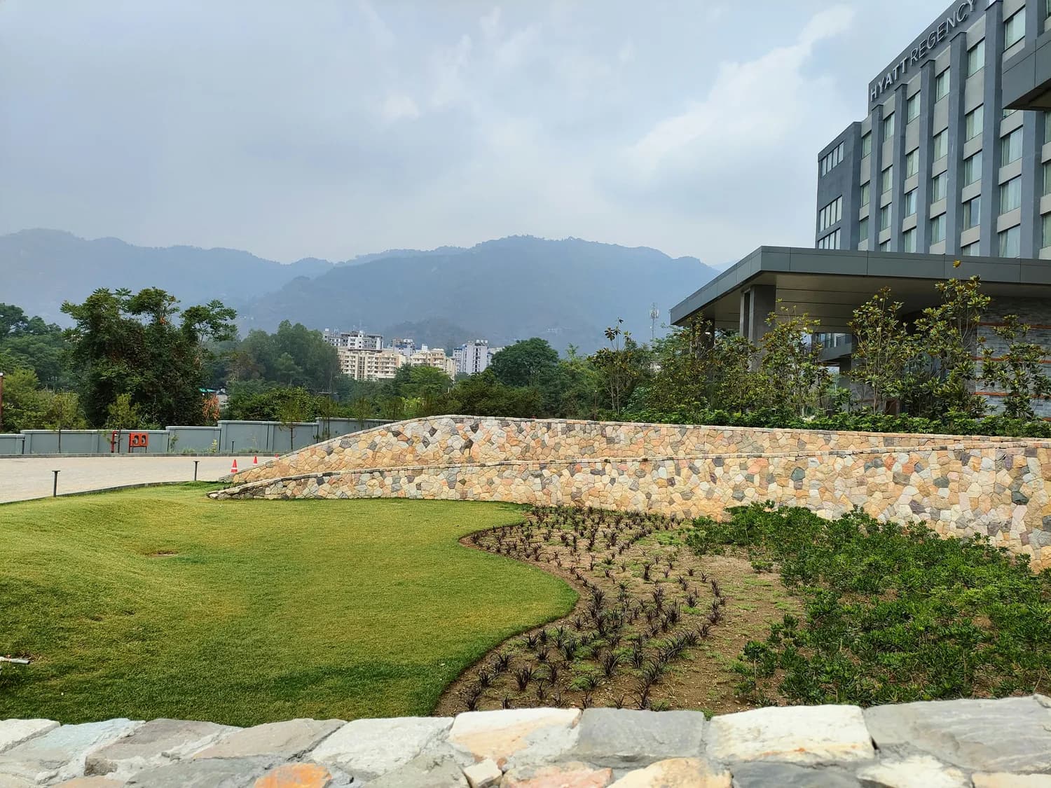洪塘大改造：地铁8号线+翠屏山中央公园双轮驱动区域升级