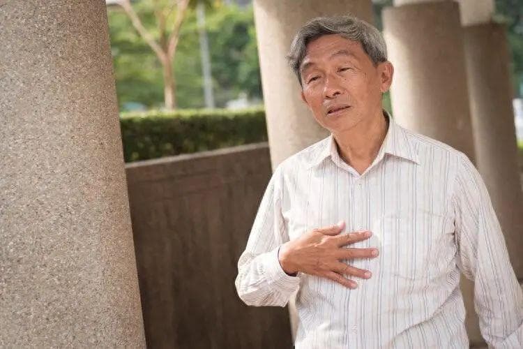食管癌早期发现与预防：这些症状和饮食习惯需警惕