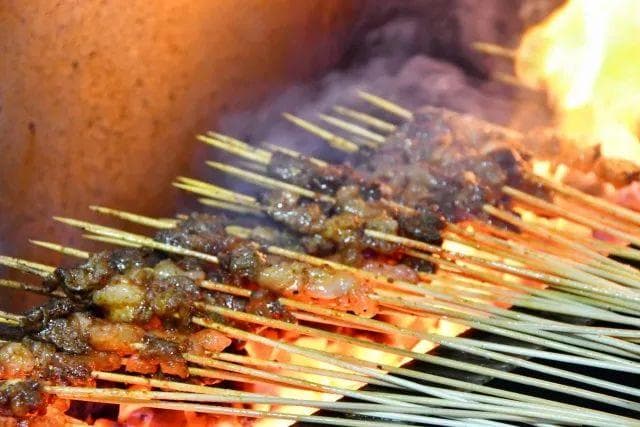 昭通小肉串何以声名鹊起？