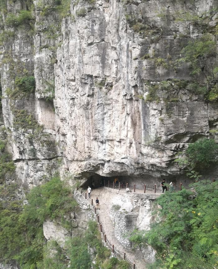 昔日大渡河的悬崖村，如今已成为网红打卡地
