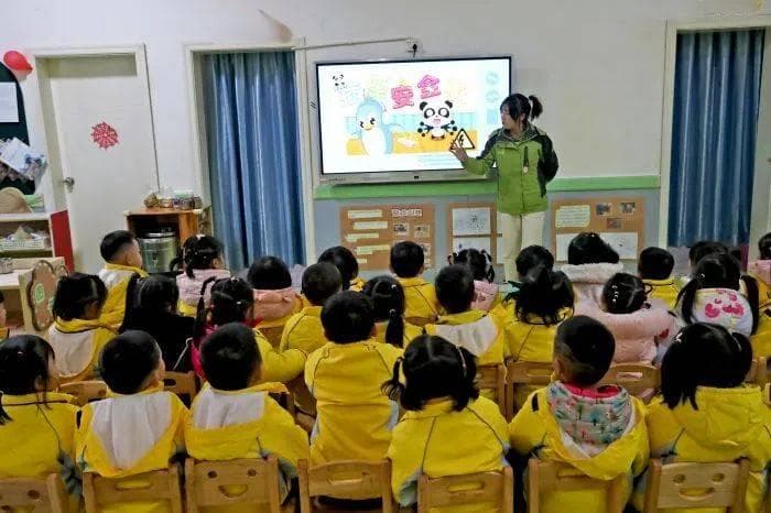 学前教育适龄人口减少：幼儿园花式自救