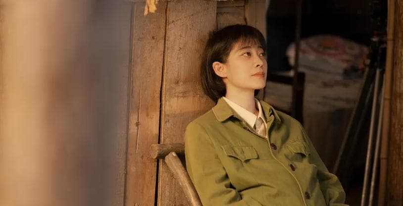 看完《六姊妹》第12集，发现大姐何家丽，最终活成自己讨厌的样子