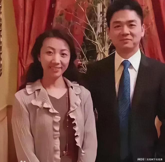 刘强东靠初恋女友起家吗？其实女友不希望他创业！他是白手起家