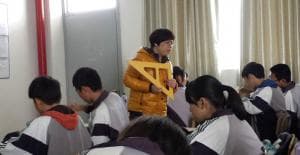 中考英语完形填空考点聚焦及解题技巧