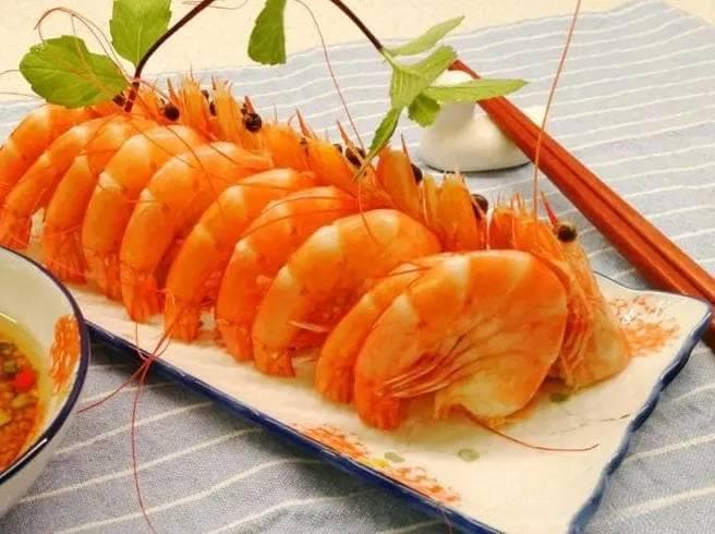 甲状腺结节患者需谨慎：大虾或促结节生长，两素食物也要少碰
