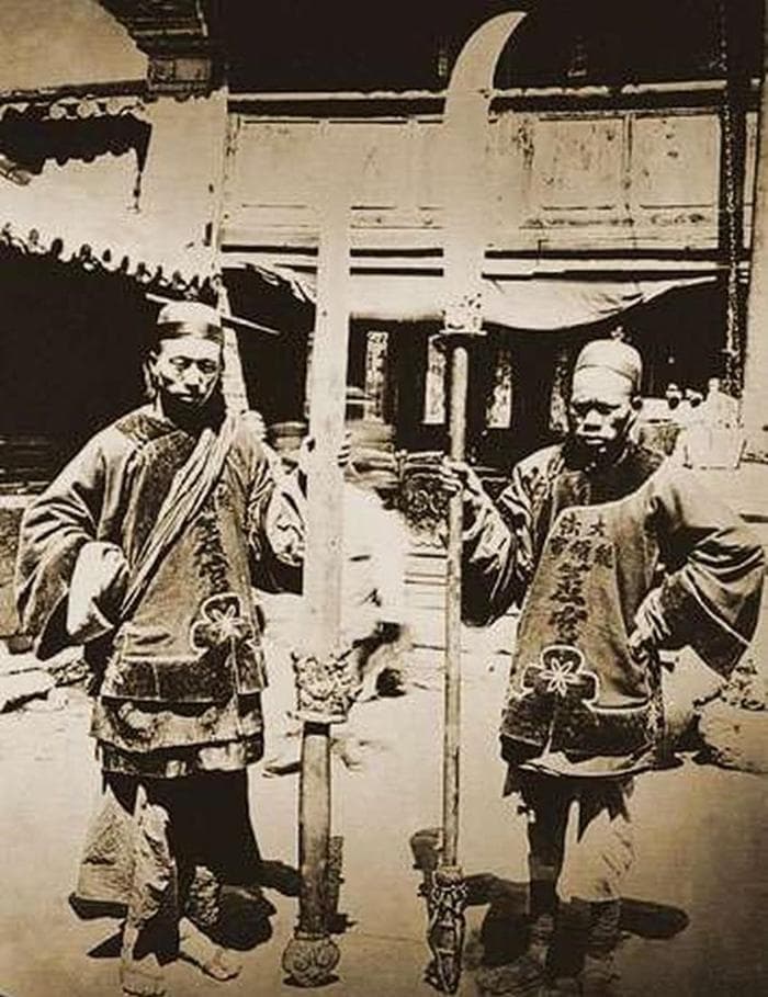 世界兵器八大巨剑：中国占五席，最重达3.8吨