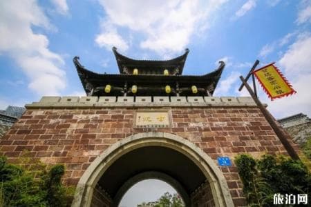 深圳甘坑客家小镇：深圳十大客家古村落之一，免费游玩，交通便利