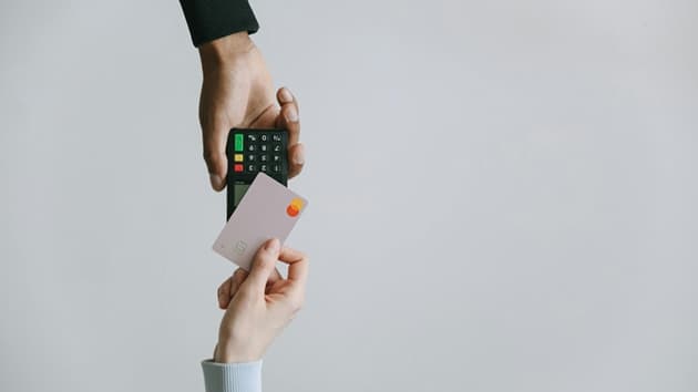个人所得税全面解析：香港公司收入的税务处理与应对策略
