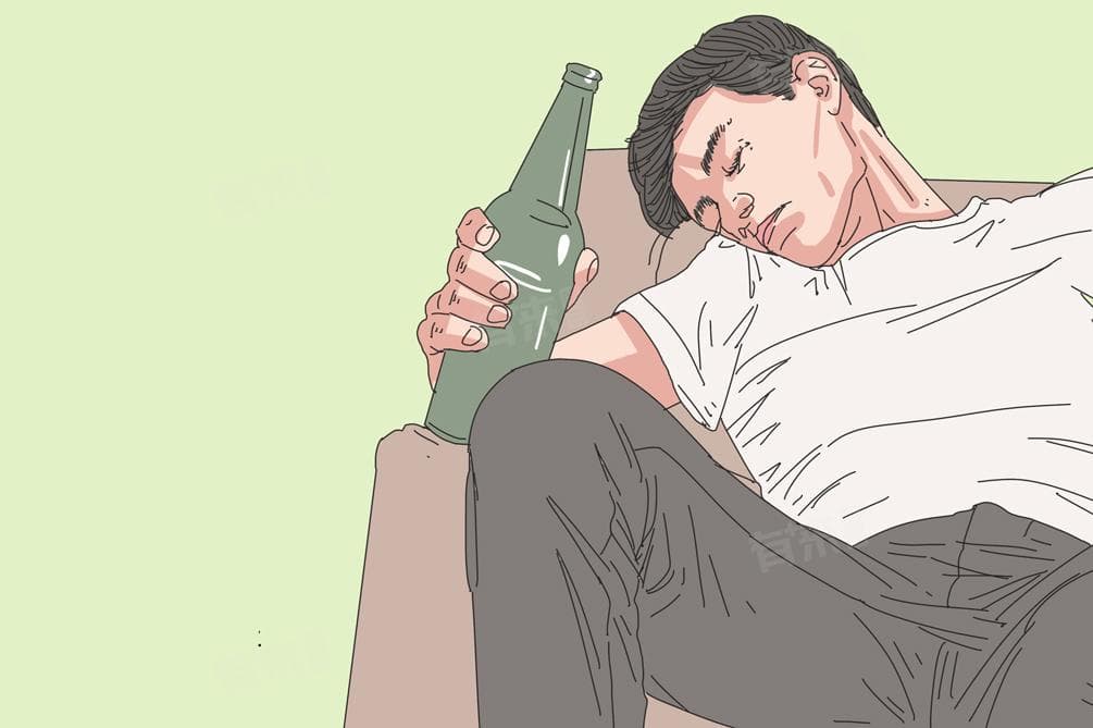 刚喝完酒能洗澡吗？这些健康风险需警惕