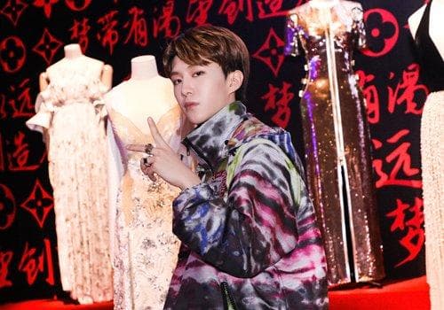 倒三角脸型男生适合什么发型？90后倒三角脸男生刘海短发设计指南