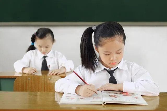 决定孩子一生的不是中高考，而是四五年级和初二