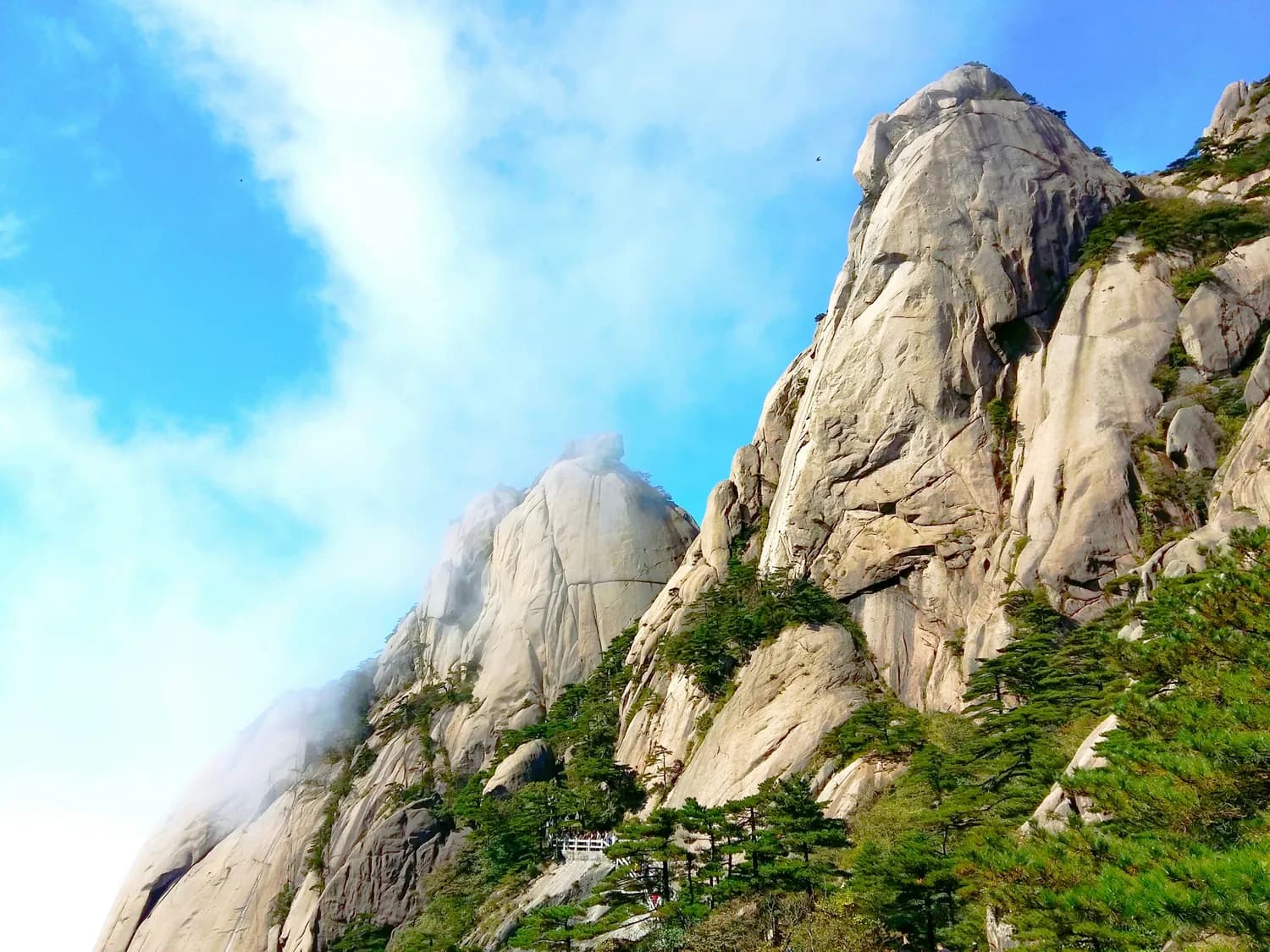 天柱山地质奇观：自然与科学的奇妙交融