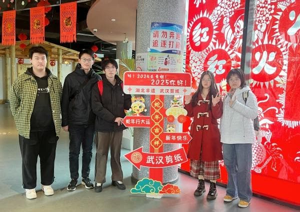 武汉非遗剪纸：青年创新实践让千年技艺焕发新生
