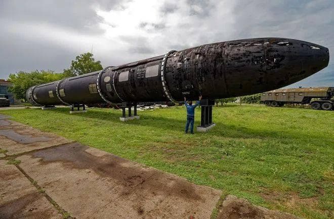从核弹霸主到弃核国家：乌克兰4000枚核武器消失的真相