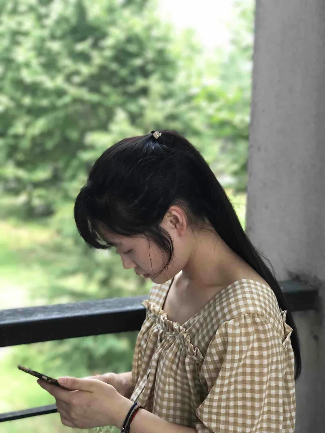 聊天技巧大揭秘：快速识别女生好感信号